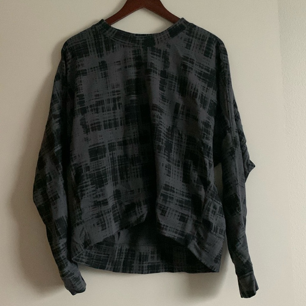 Zella multi colored high low long sleeve